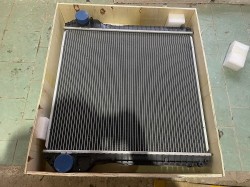 Радиатор охлаждения водяной 17224502 Volvo